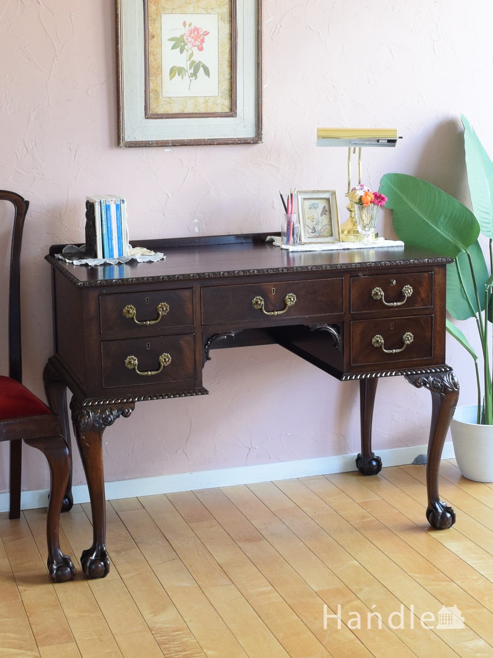 イギリスから届いた美しいアンティークの書斎机、マホガニー材のライティングデスク (i-034-f)