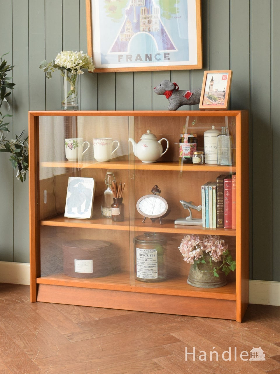シンプルなデザインがおしゃれなビンテージのショーケース、イギリスから届いたミッドセンチュリーなビンテージの本棚 (h-190-f)