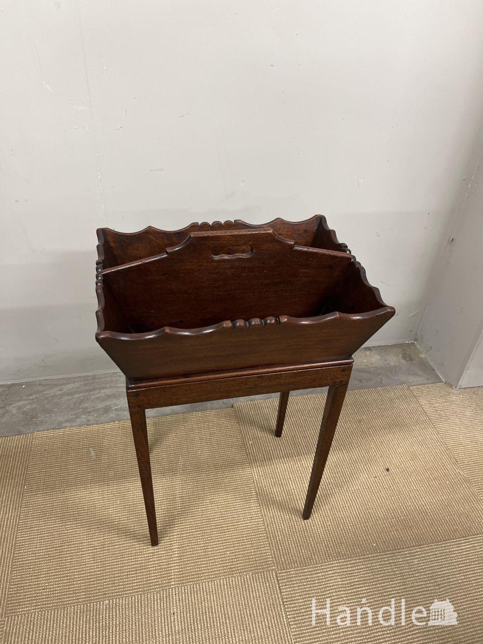 アンティ―クトレイスタンド