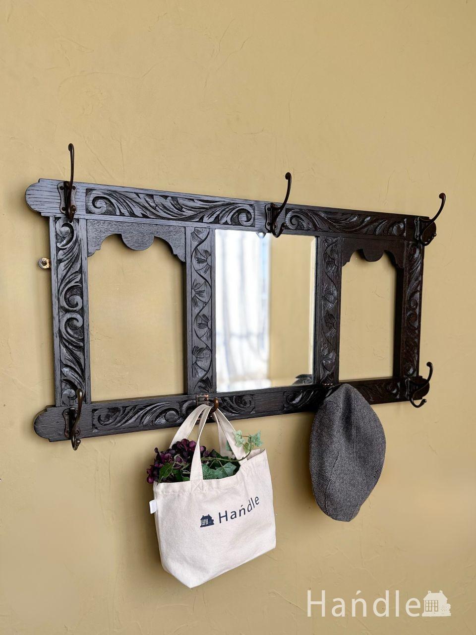 浮彫が美しい英国アンティークのフックボード、オーク材のミラー付き壁付けウォールフック