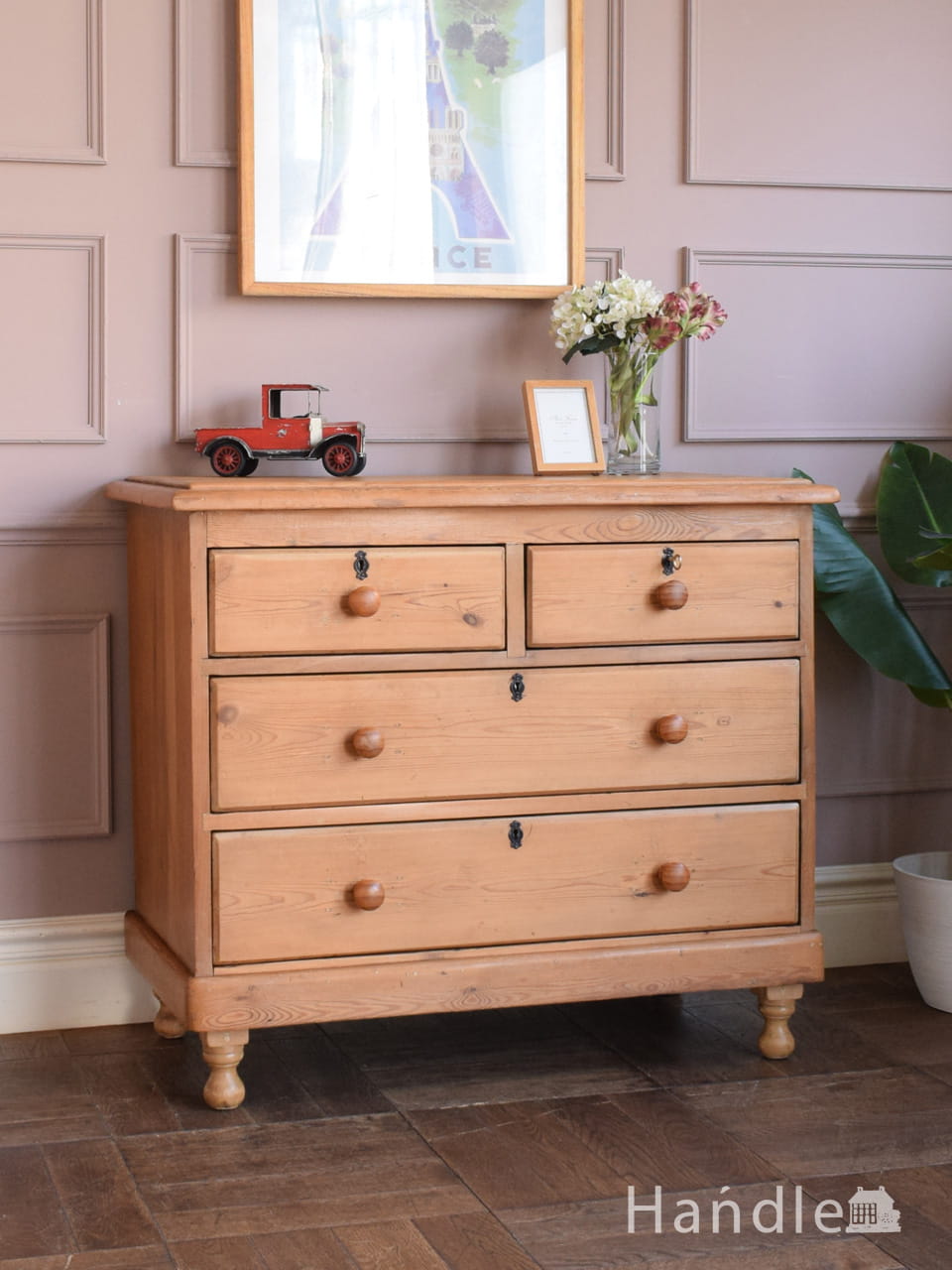 ナチュラルなアンティークの家具、オールドパインの可愛い３段チェスト (z-326-f)