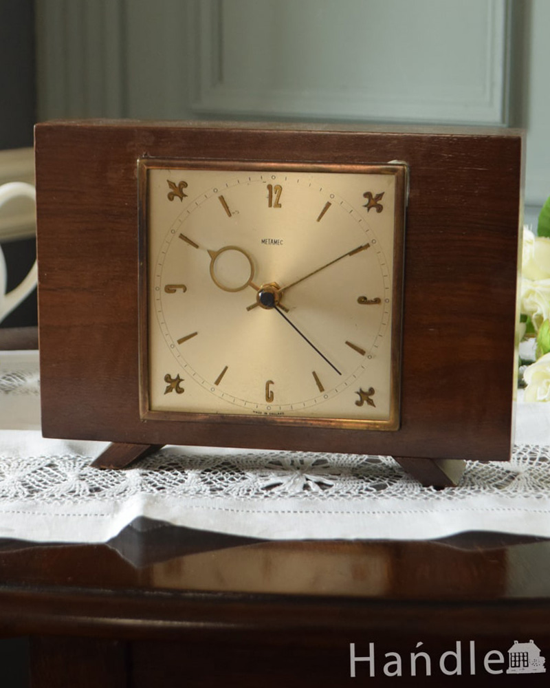 メタメック社（METAMEC）のアンティーク時計、イギリスで見つけた木製の置時計