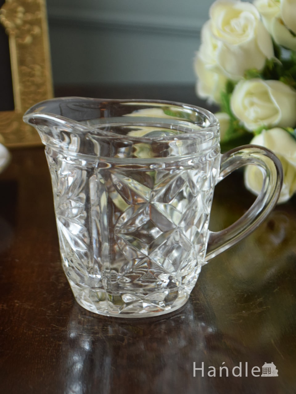 英国アンティークのガラスの食器、大きなダイヤ形の型押しのガラスピッチャー  (pg-6549)
