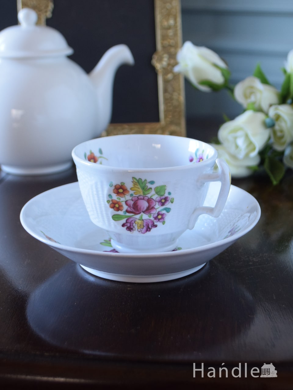 イギリスのアンティーク食器、可愛いお花柄のカップ＆ソーサー (m-4283-z)