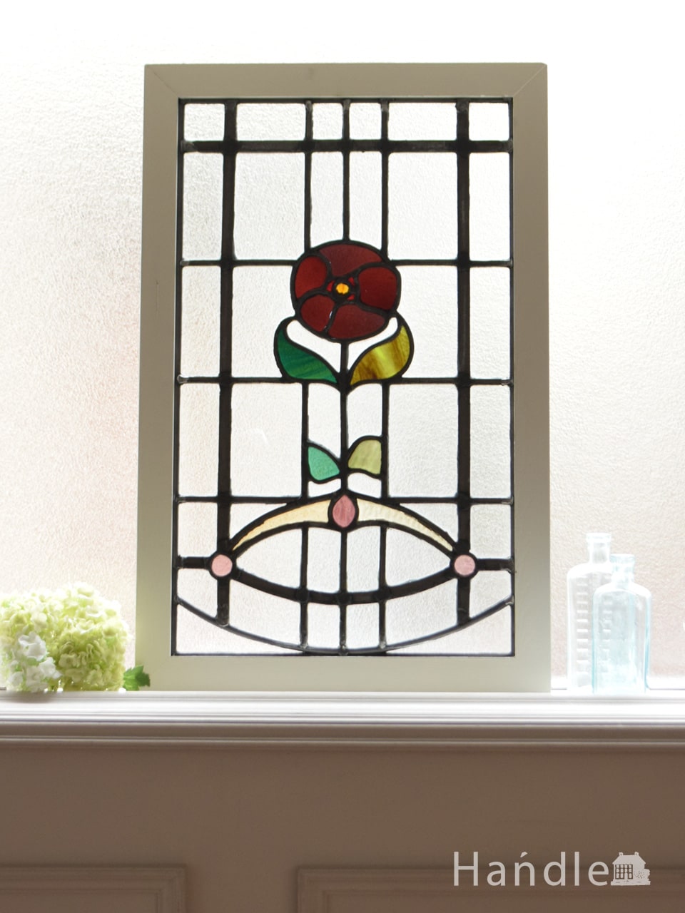 イギリスアンティークのステンドグラス 可愛いお花柄の縦長のステンドグラス G 1298 アンティーク雑貨