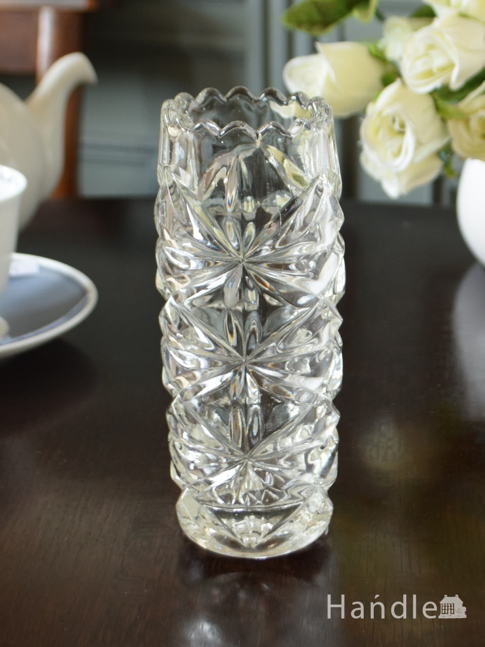 アンティークガラスの花瓶 イギリスで見つけたプレスドグラスのフラワーベース Pg 6661 アンティーク雑貨