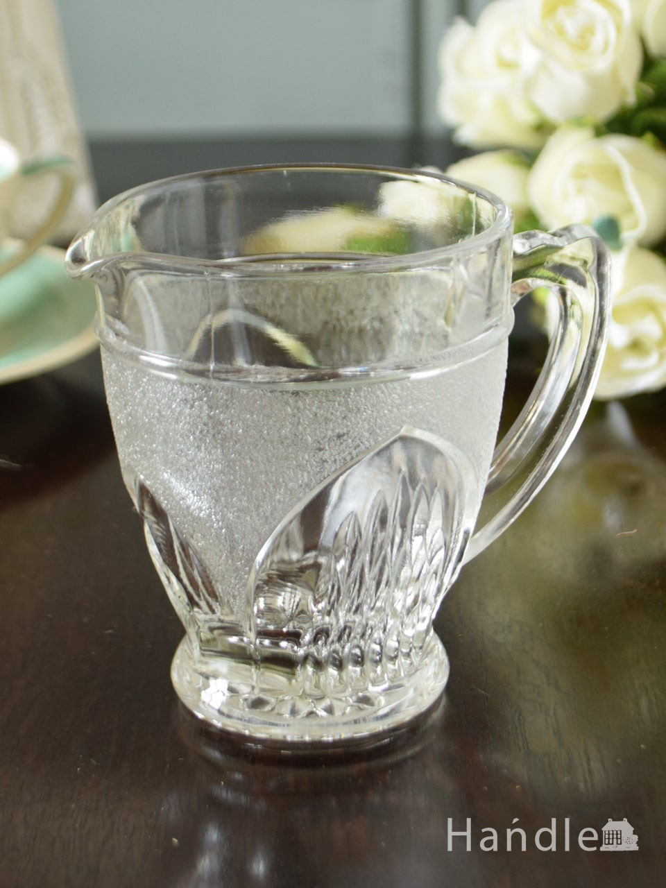 アンティークのガラス食器、イギリスで見つけたガラスのミルクピッチャー (pg-6682)