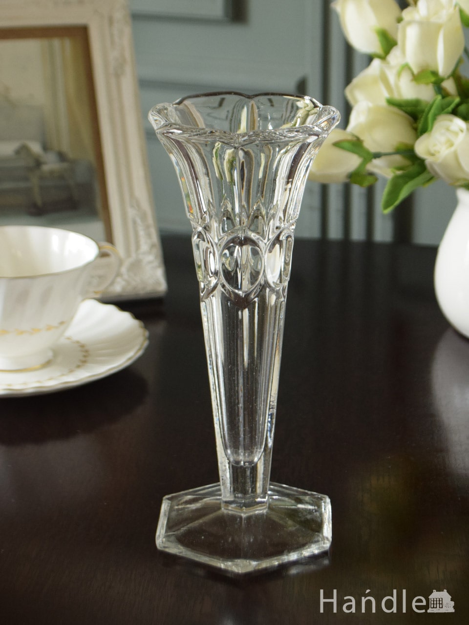 アンティークのガラス雑貨、プレスドグラスの上品なフラワーベース (pg-6699)