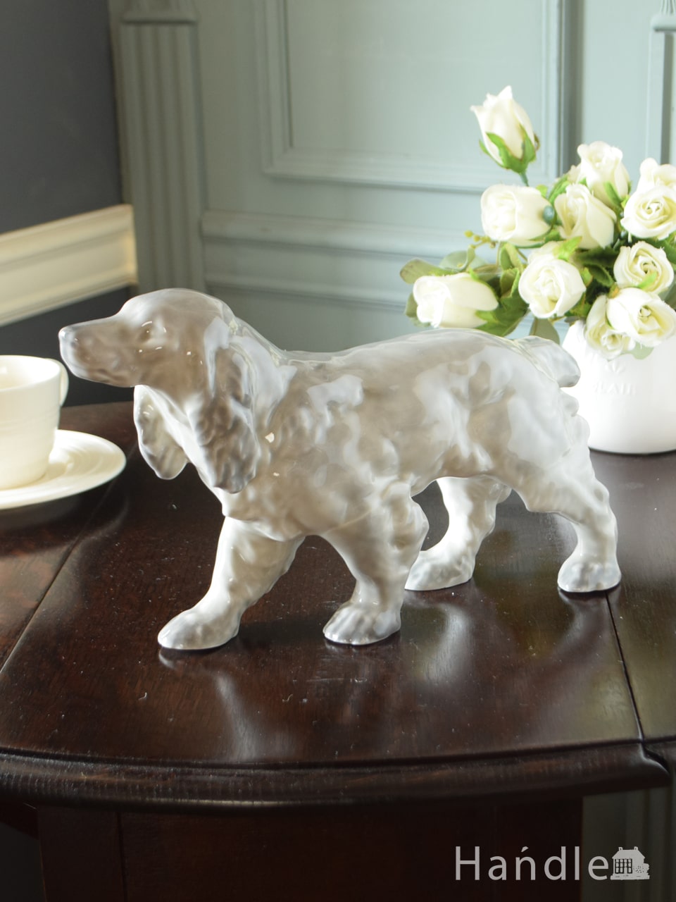 フランスから届いたリモージュの陶磁器、アンティークの犬の置物