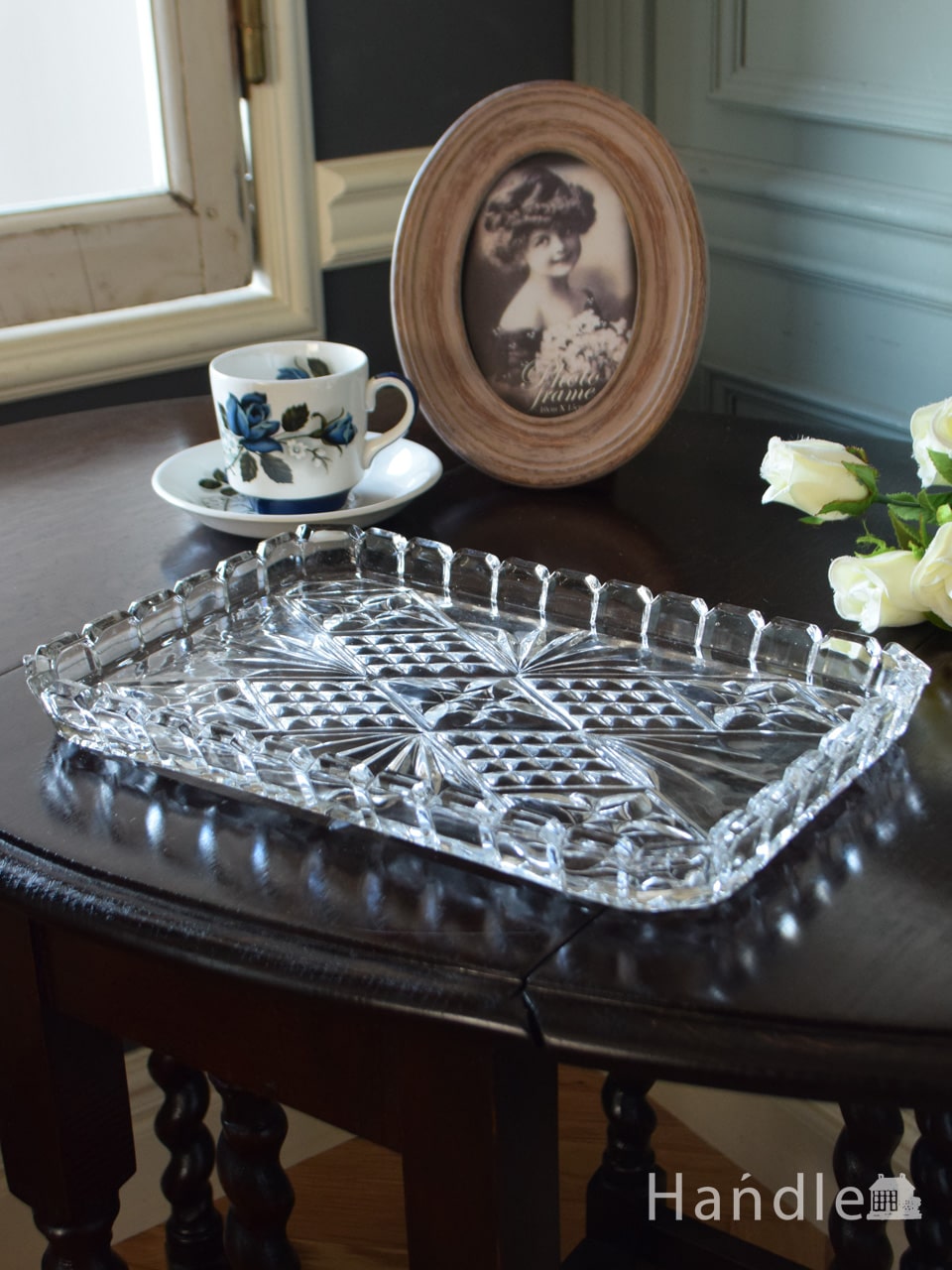 アンティークガラスの美しいプレート、イギリスから届いたドレッシングトレイ (pg-6781)