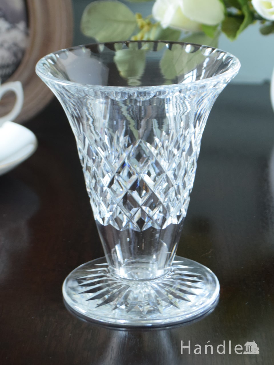 アンティークのガラス雑貨、キラキラ輝くアンティークガラスのフラワーベース  (pg-6929)