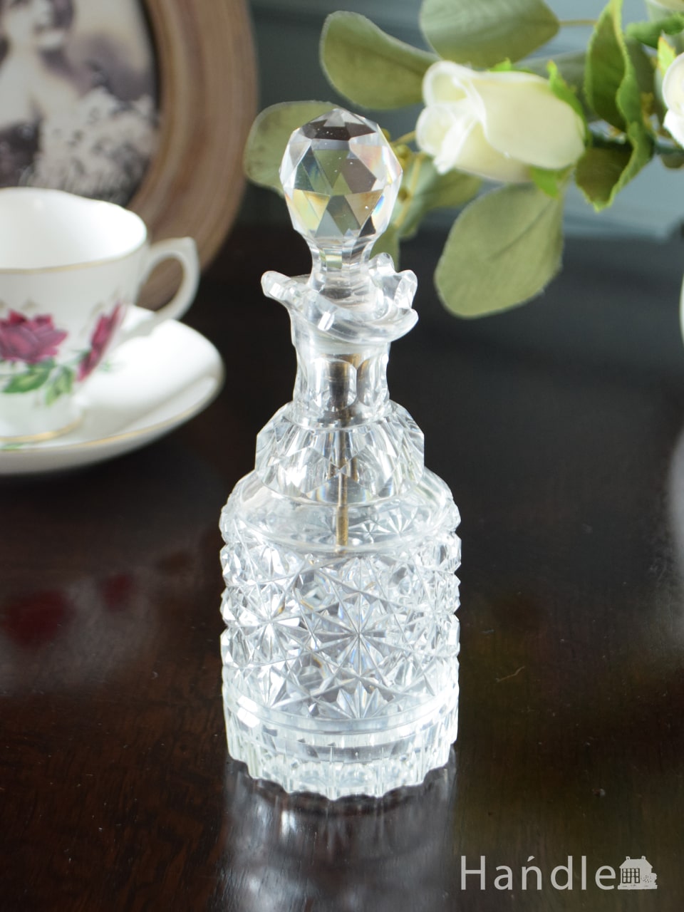 アンティークのガラス雑貨、イギリスで見つけたプレスドグラスのおしゃれなフレグランスボトル (pg-6901)