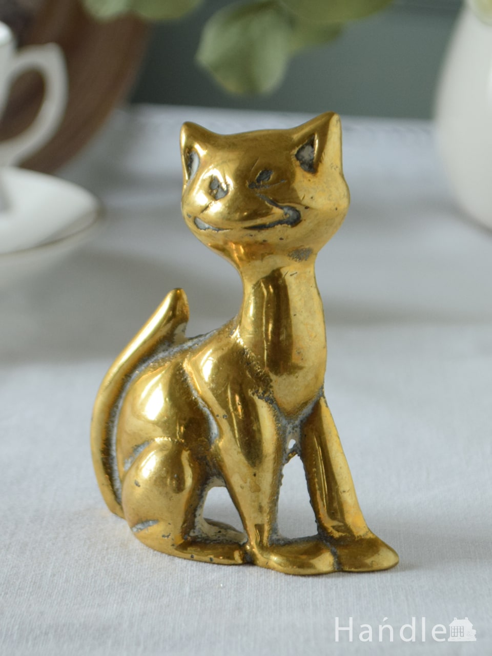 アンティークのブラスオブジェ、イギリスで見つけた小さな真鍮のネコ（猫） (m-4570-z)