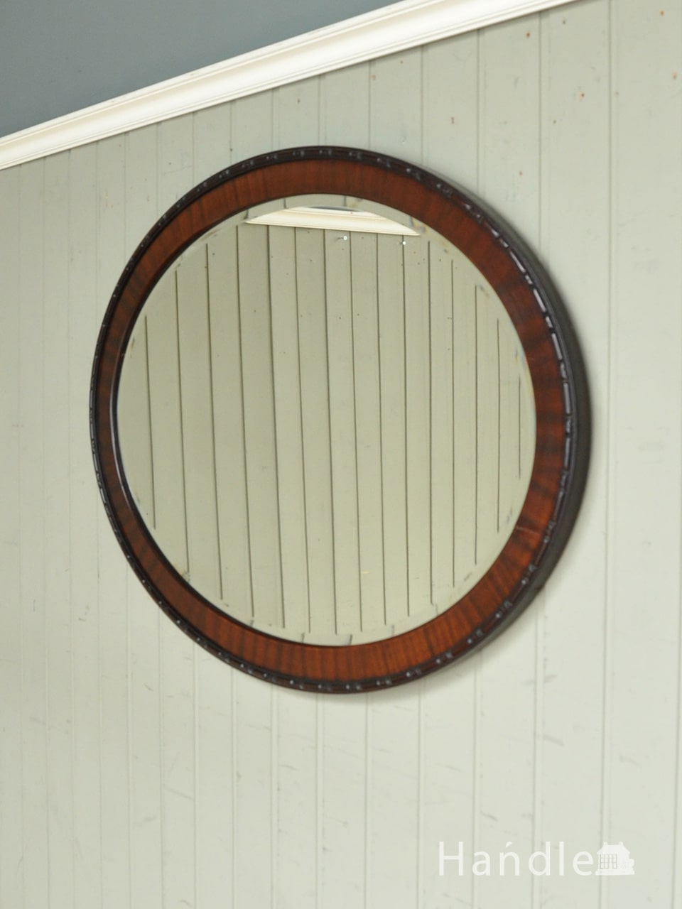 英国のおしゃれな鏡、オーバル型の木製フレーム付きのアンティークミラー (k-4715-z)
