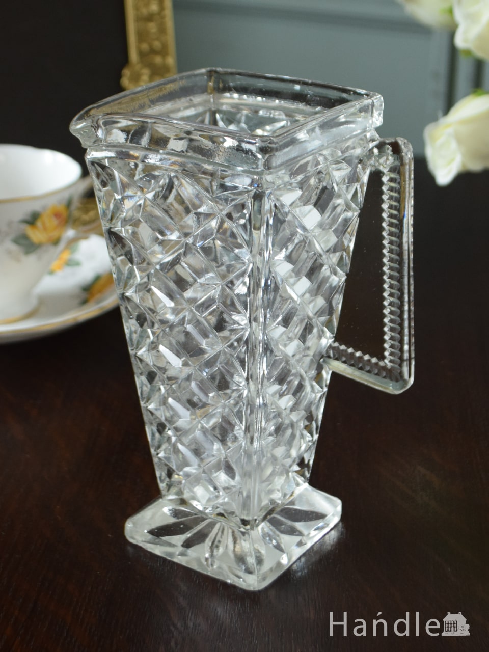 アンティークのガラス食器、スクエア型のおしゃれなガラスのピッチャー (pg-6995)