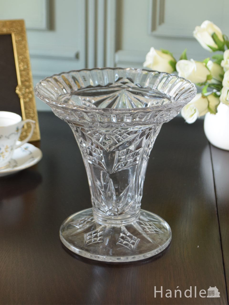 アンティークの花瓶、イギリスで見つけたガラスのフラワーベース