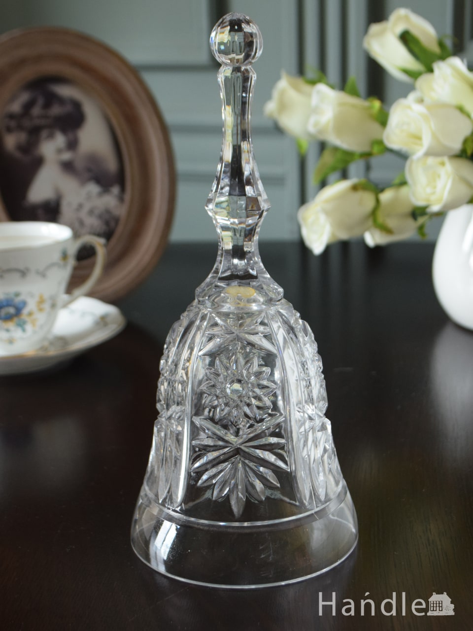 イギリスのアンティークガラス雑貨、お花柄のプレスドグラスのベル (pg-7187)