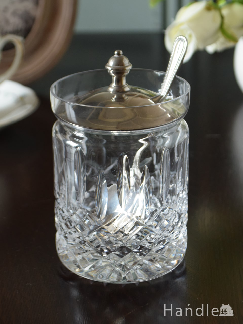 イギリスアンティークのおしゃれなガラス器、プレスドグラスのシュガーポット（スプーン付き）