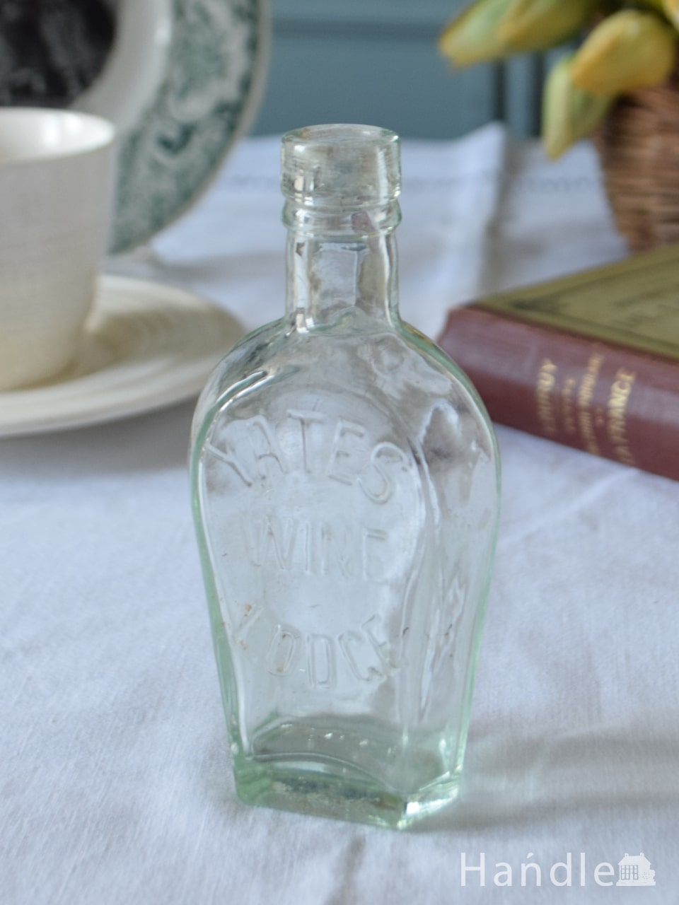 アンティークのおしゃれなガラスボトル、エンボス入りのガラス瓶（YATES WINE LODGE） (m-5322-z)