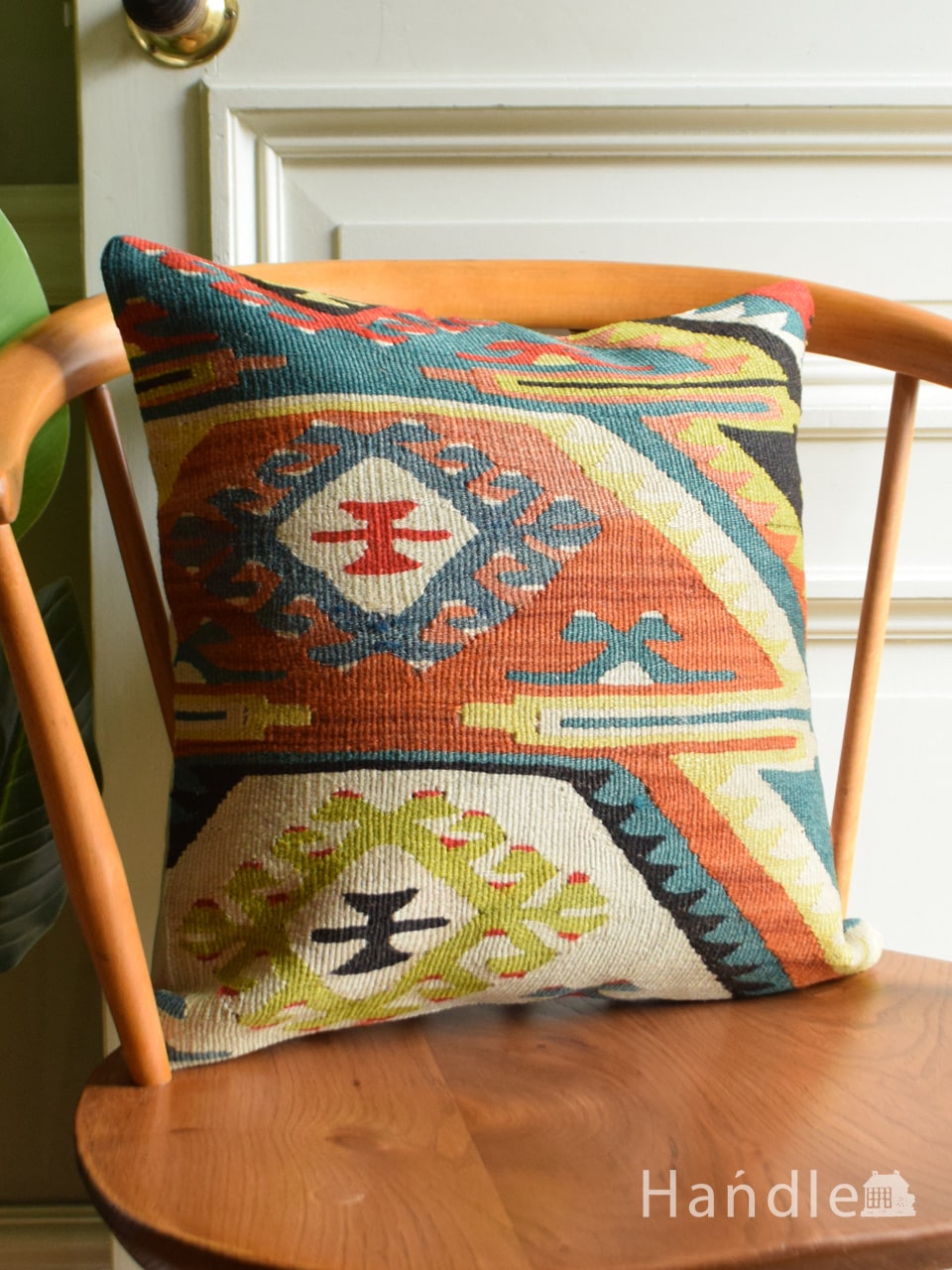 オールドキリムを使った、キレイなブルーのおしゃれなクッションカバー (m-5100-z)