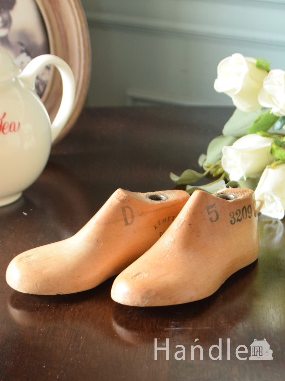 アンティークの木靴型、 イギリスで見つけた可愛い子ども靴の木型(m