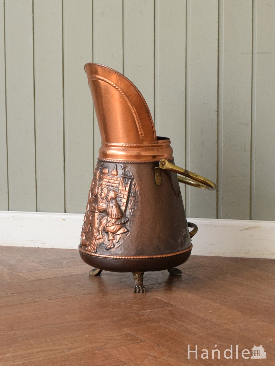イギリスで見つけたアンティークのコールバケツ、おしゃれな銅製の足付きコールバケツ（炭入れ）  (j-200-z)