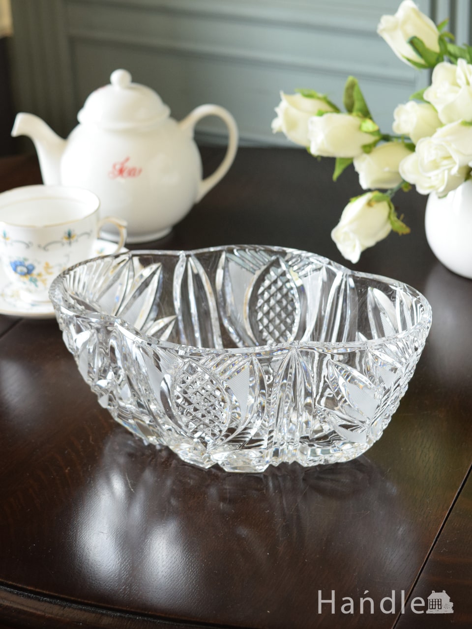 アンティークガラスの食器、かたちが華やかなプレスドグラスのボウル (pg-7125)