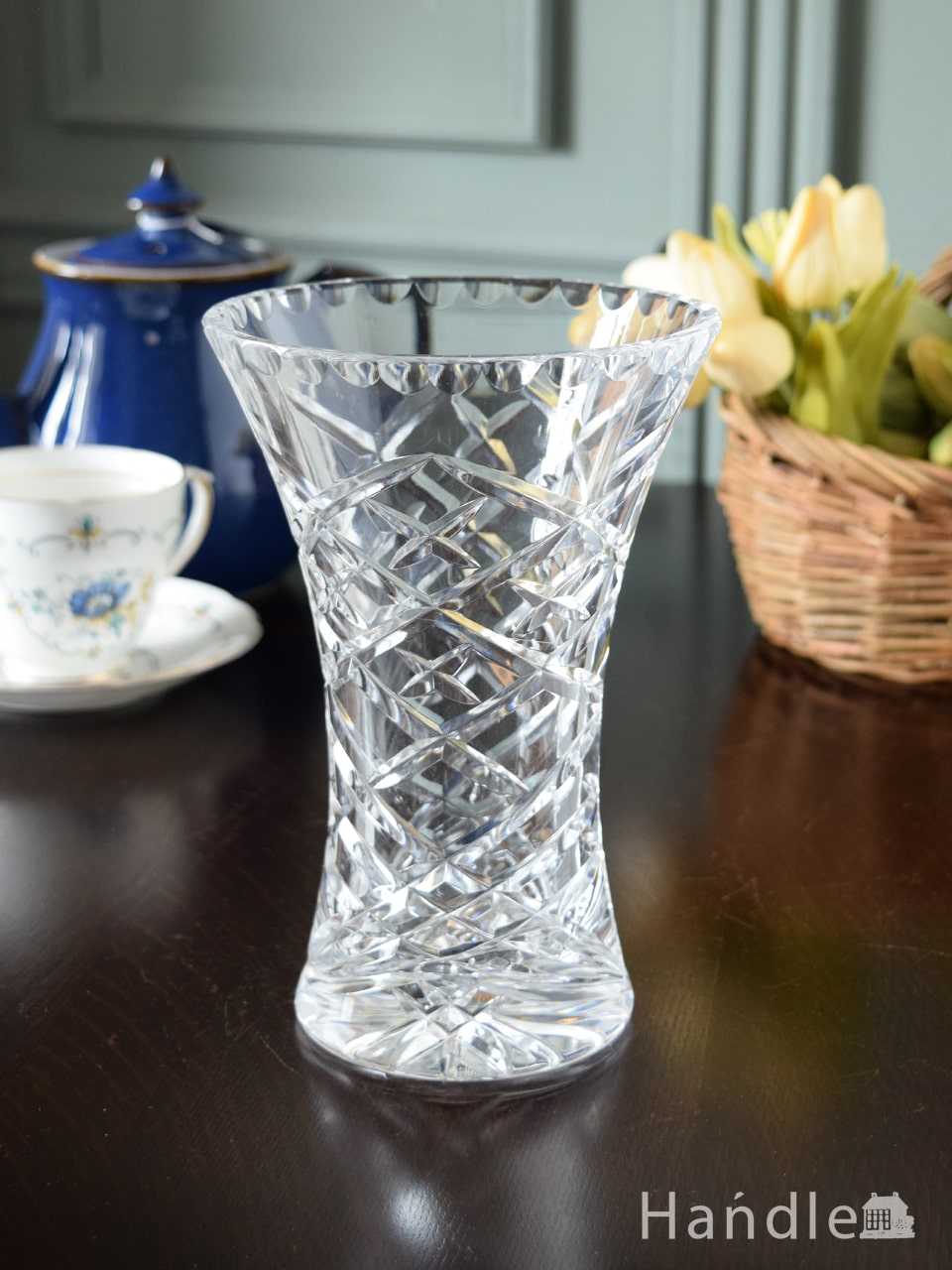 アンティークのガラス雑貨、ダイヤ柄が美しいプレスドグラスのフラワーベース (pg-7461)