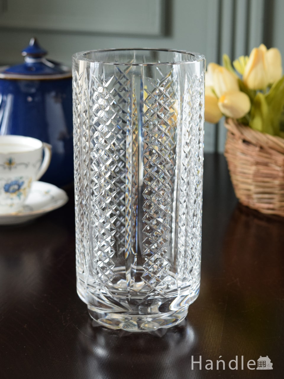 アンティークガラスのフラワーベース、ダイヤの型押しが美しいプレスドグラスの花器 (pg-7463)