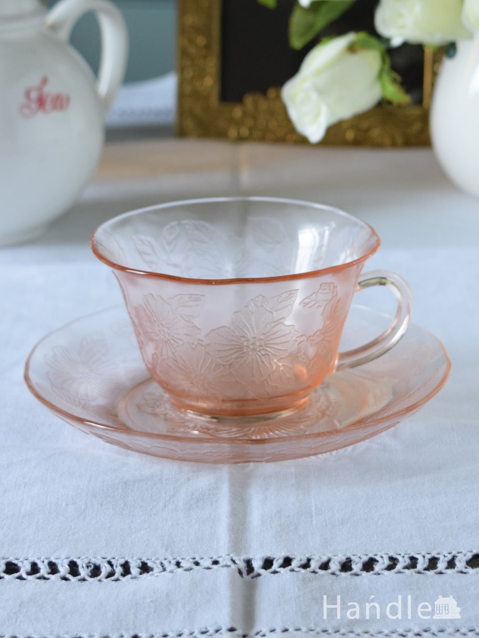 ピンク色のディプレッションガラス、アンティークガラスのがおしゃれなカップ&ソーサー (m-5620-z)