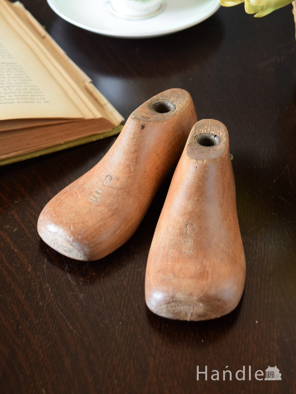 イギリスで見つけたアンティーク靴の木型、可愛い子ども靴の木靴型 (m-5608-z)