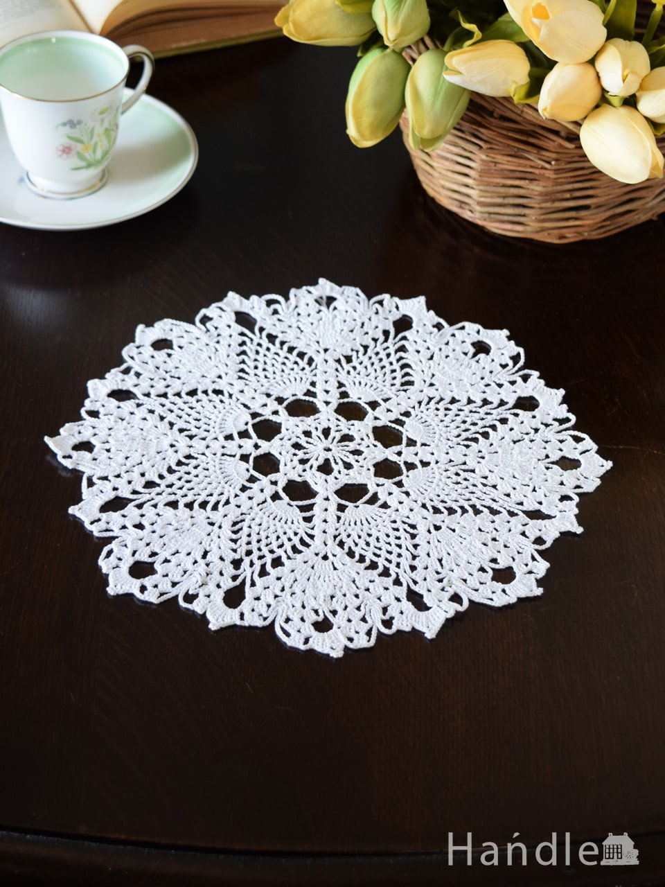 フランスのハンドメイドのアンティーク雑貨、お花の形の華やかなドイリーレース (m-5710-z)