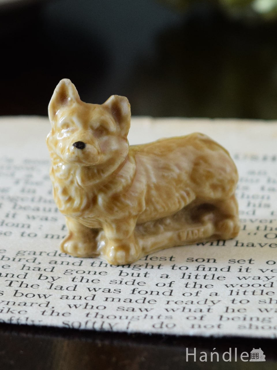 イギリスWADE社のビンテージ陶器、Whimsiesのフィギア（犬） (m-5778-z)