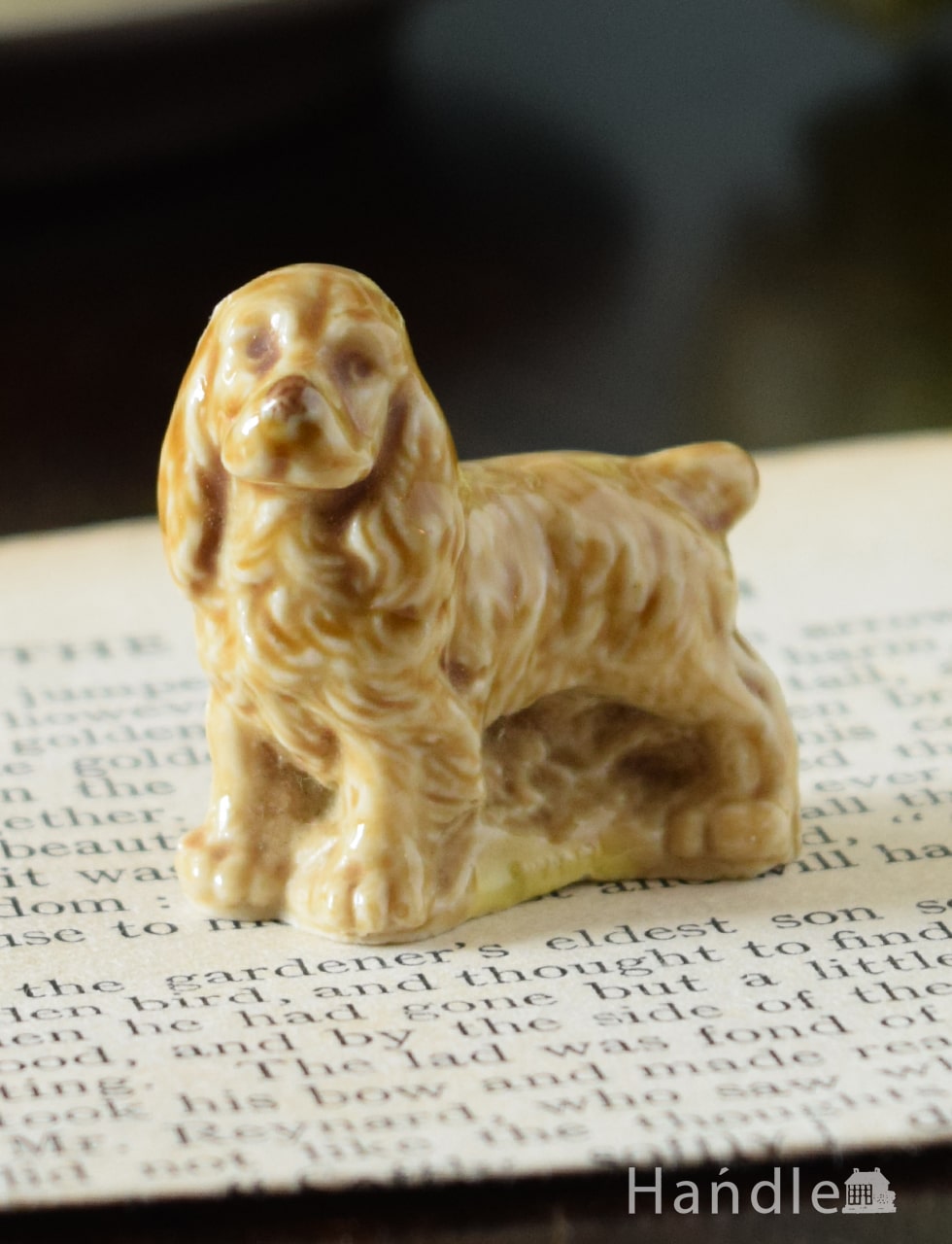 イギリスで見つけたWADE社のビンテージ陶器、Whimsiesシリーズの犬のフィギア（スパニエル） (m-5761-z)