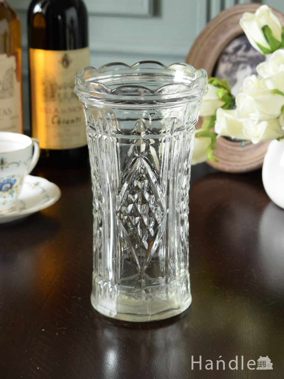 アンティークガラスのフラワーベース、ダイヤ型のプレスドグラスの花器 (pg-7515)