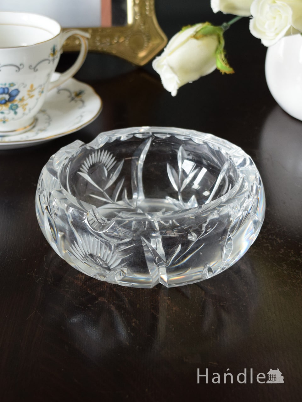 アンティークガラスのお花模様の灰皿、プレスドグラスのアンティーク雑貨 (pg-7566)