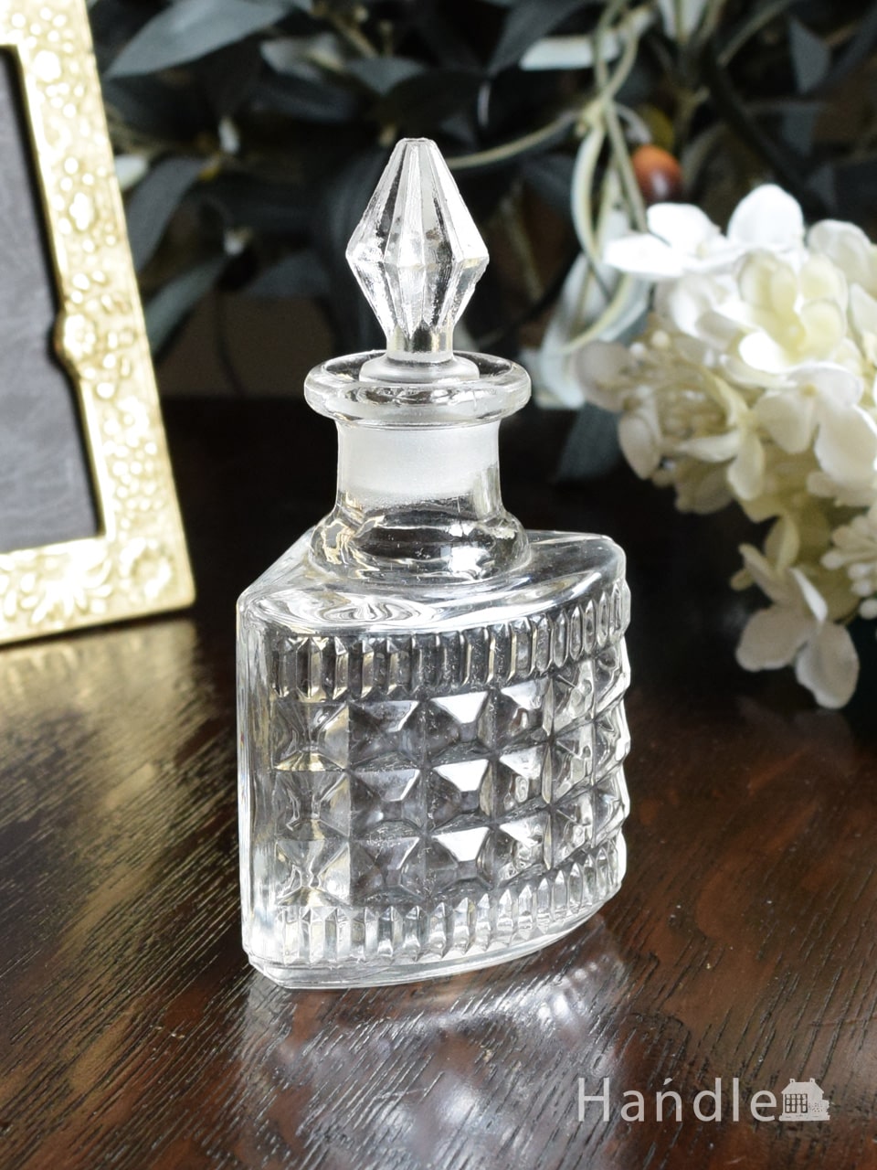イギリスアンティークガラスの香水瓶、プレスドグラスの美しい ...