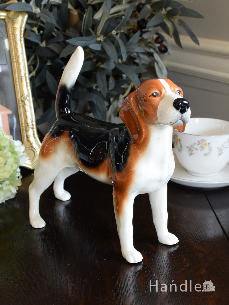 イギリスで見つけたアンティークのオブジェ、ビーグル犬の可愛い置物