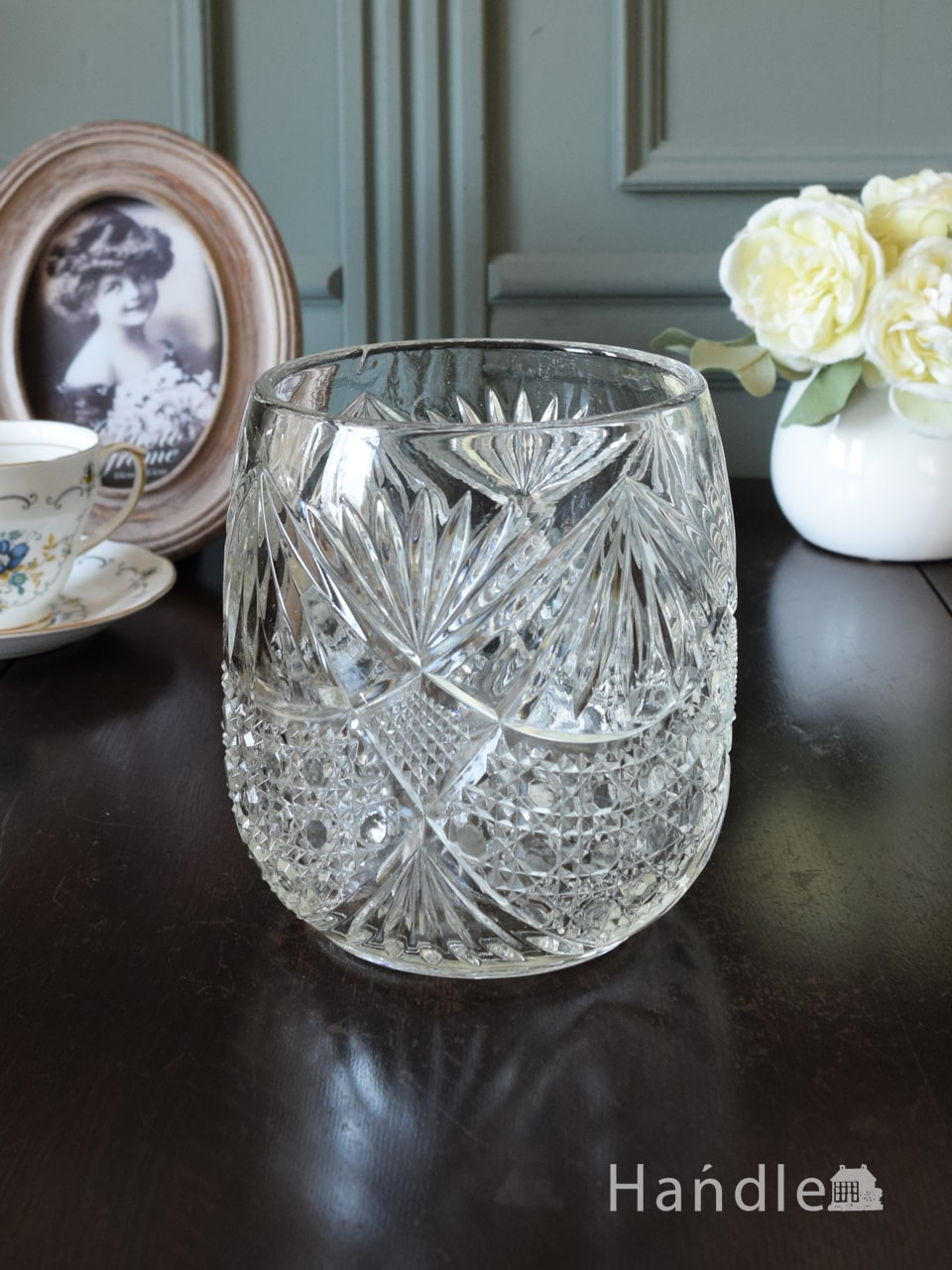 アンティークガラスのフラワーベース、華やかで美しいプレスドグラスの花器 (pg-7808)