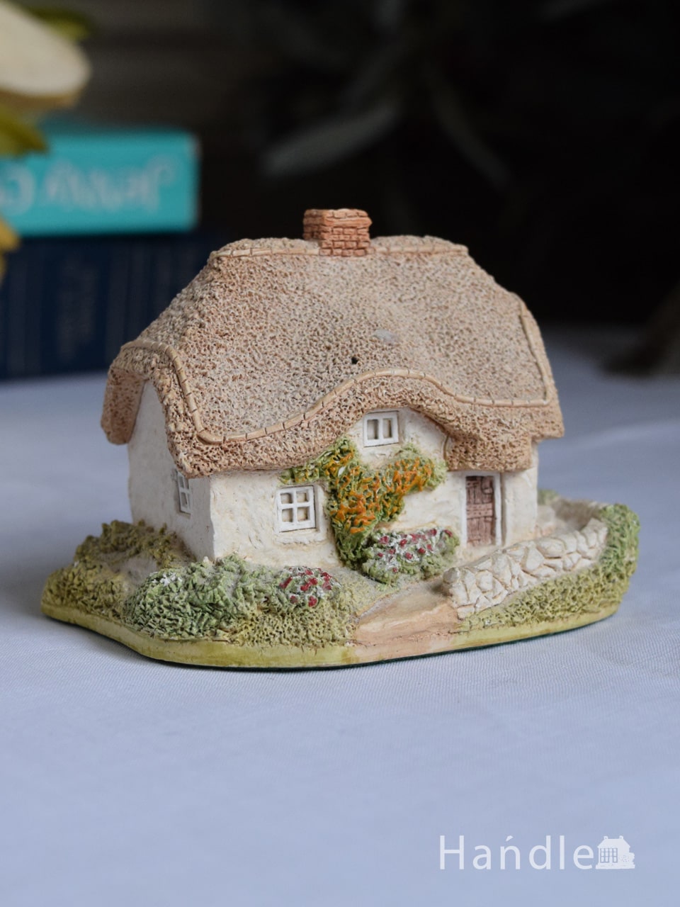 イギリスから届いた可愛いお家型のオブジェ、Lilliput Lane(リリパット