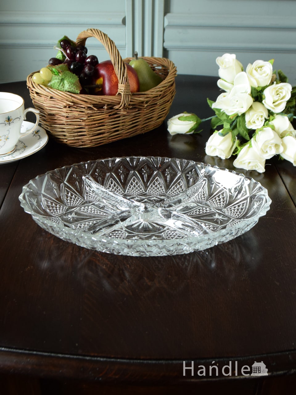 オーバル型の美しいガラストレイ、アンティークガラスの仕切り付き皿 (pg-7946)