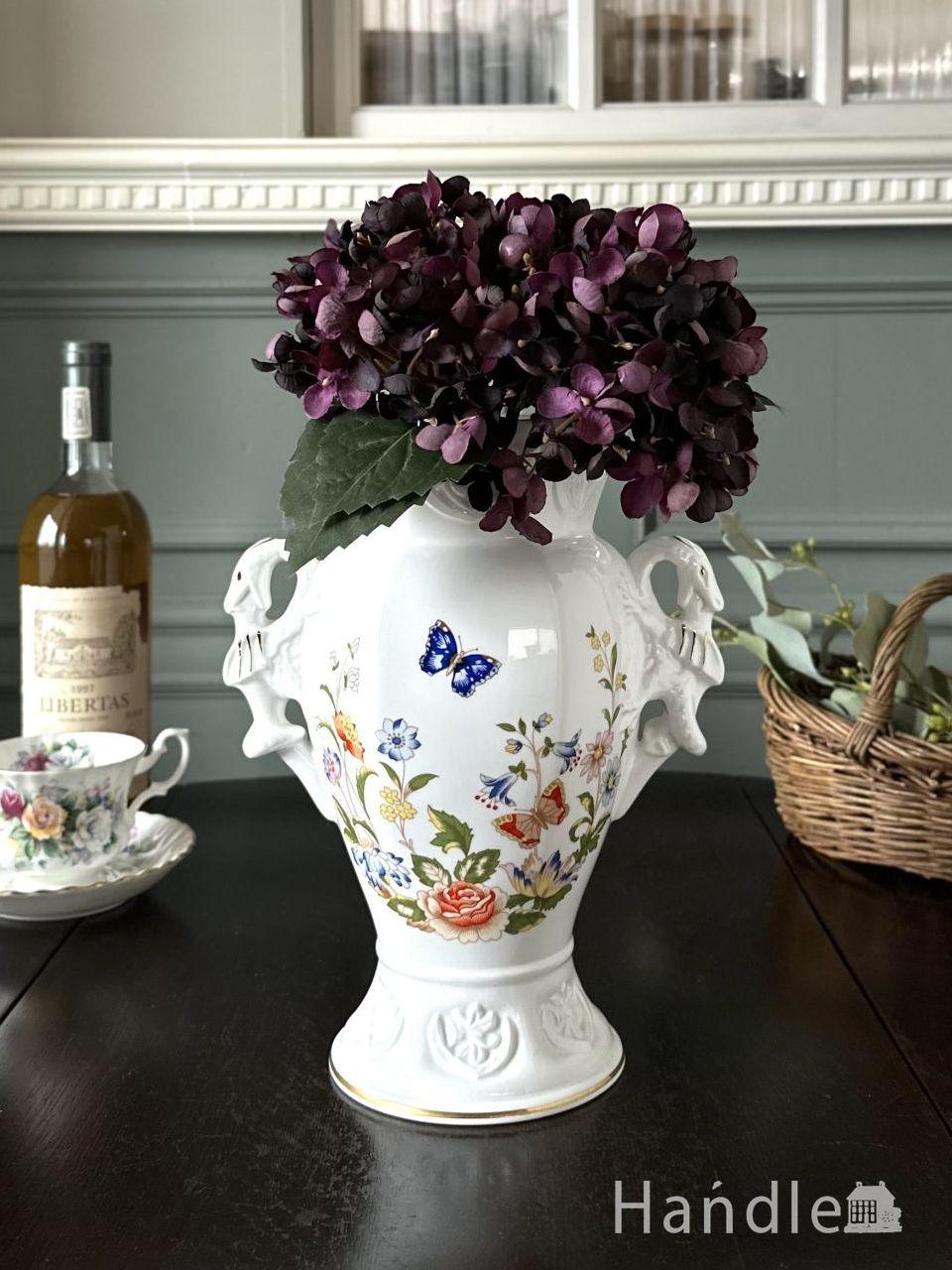 イギリスから届いたエインズレイの花器、MILLENIUM DAFFODILのアンティークフラワーベース (m-7985-z)