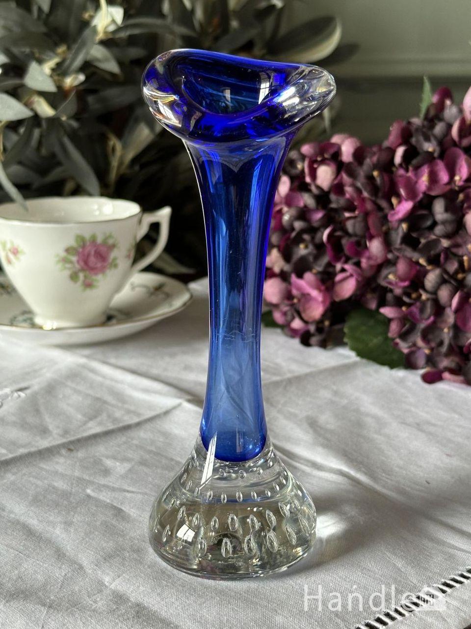 英国アンティークの美しいガラス花器、濃いブルー色のフラワーベース (pg-8078)