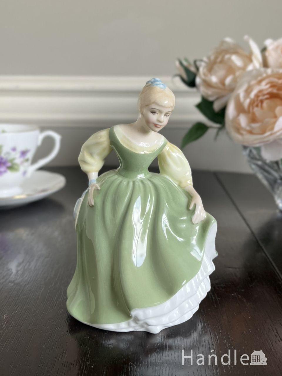 英国ROYAL DOULTON（ロイヤルドルトン）、FAIR MAIDENのフィギュリン (m-8172-z)