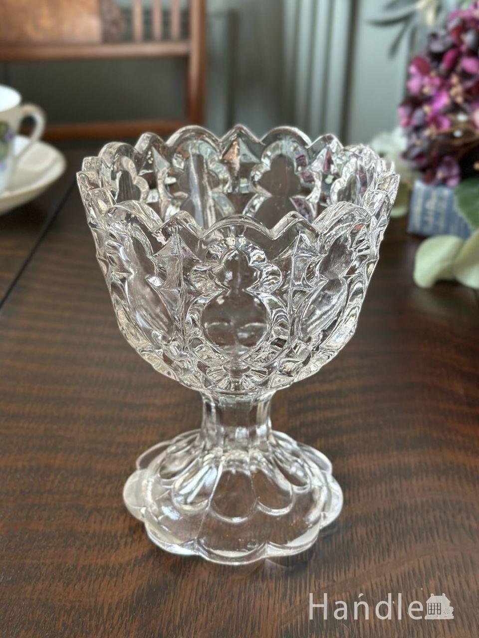 華やかな雰囲気漂うアンティークガラスの器、イギリスから届いたコンポートグラス