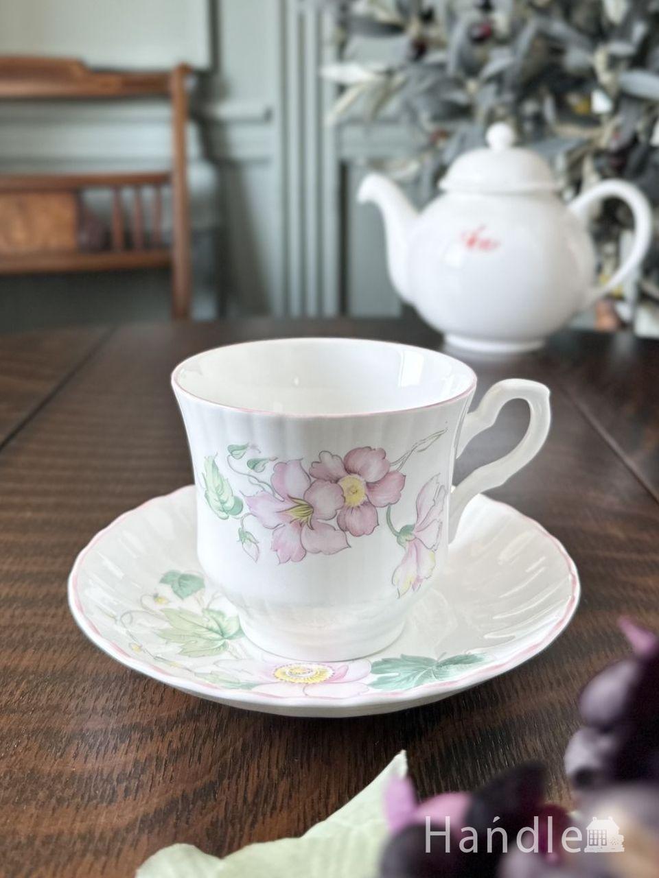 英国ロイヤルスタッフォードの食器、「Woman &amp; Home」のアンティークカップ＆ソーサー (m-8496-z)