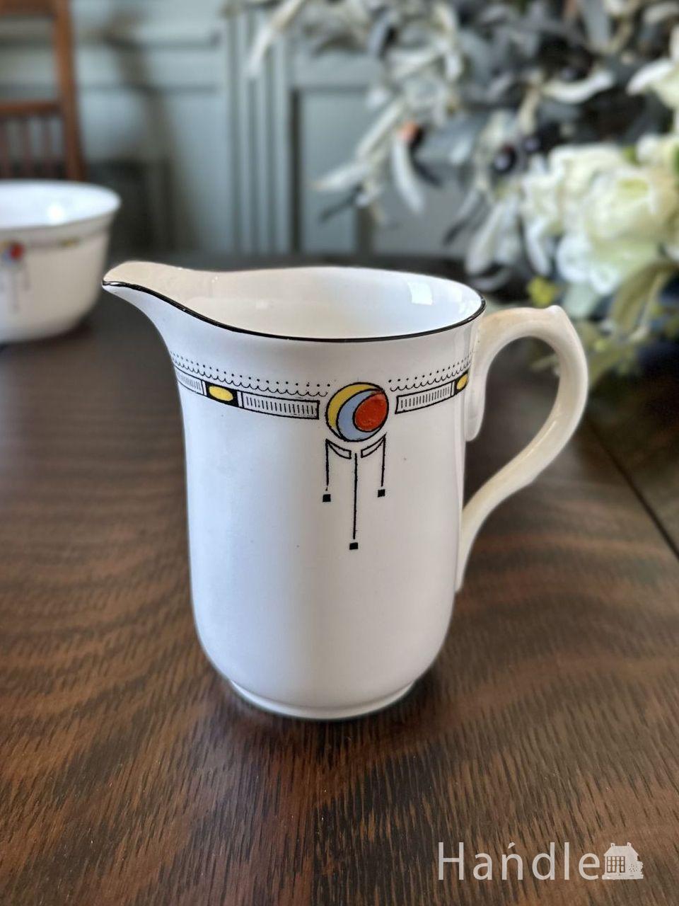 イギリスから届いたシェリーのアンティーク食器、ビンセントパターンのアンティークミルクピッチャー (k-5941-z)