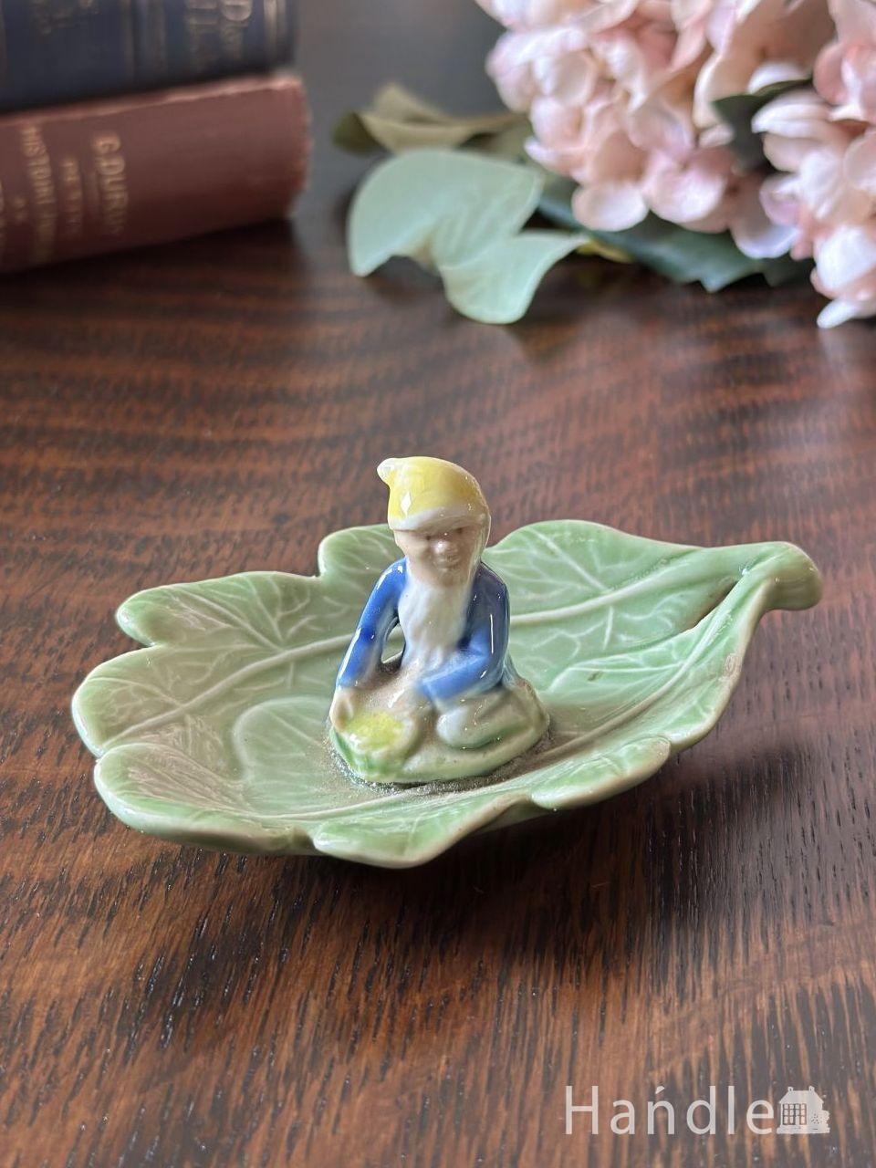 イギリスで見つけたビンテージ陶器、Shamrock Potteryのフィギア（ノーム） (k-5965-z)