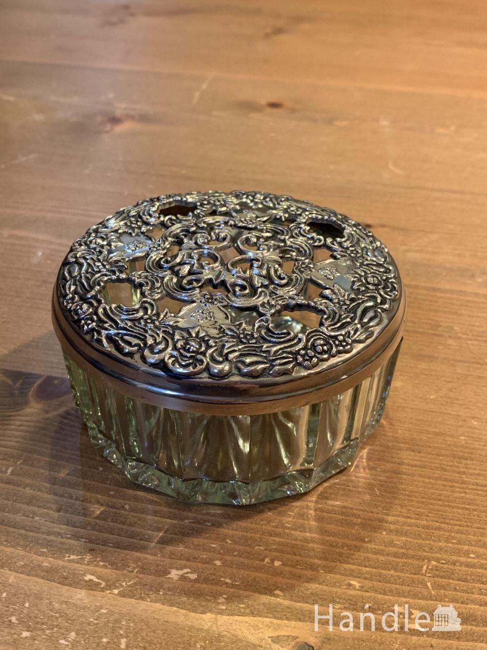 アンティーク　フタ付き小物入れ (h-1327-z)