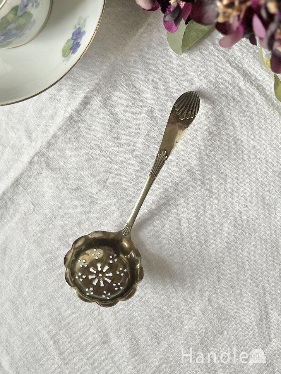 英国アンティークシルバーのおしゃれなスプーン、果物を食べるためのシフタースプーン